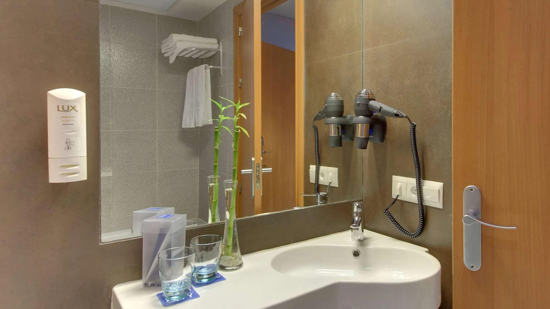 Sercotel Cordoba Medina Azahara 3*,